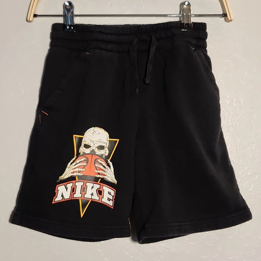NIKE Skelton Basketball Graphic Drawstring Shorts Small Black
